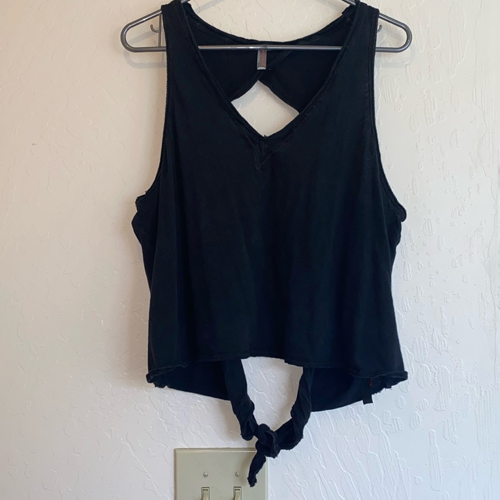 Free People Movement open back tank size Lg Blk